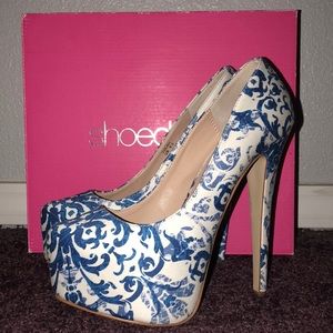 White and Blue Pumps